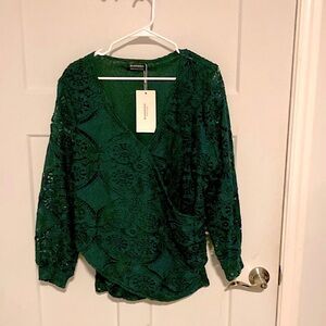 NWT SZ 18/20 BLOOMCHIC LACE PATTERN DESIGN BLOUSE